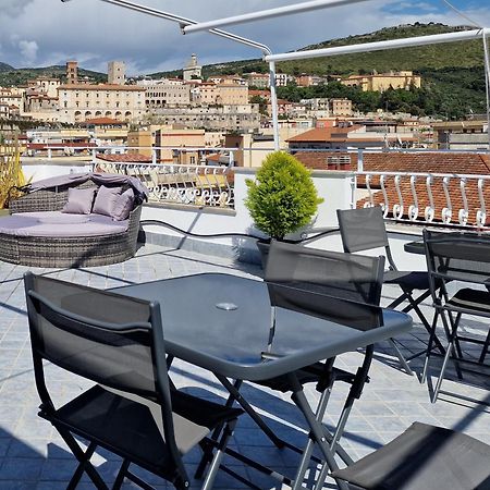 Tower Apartments Terracina Bagian luar foto