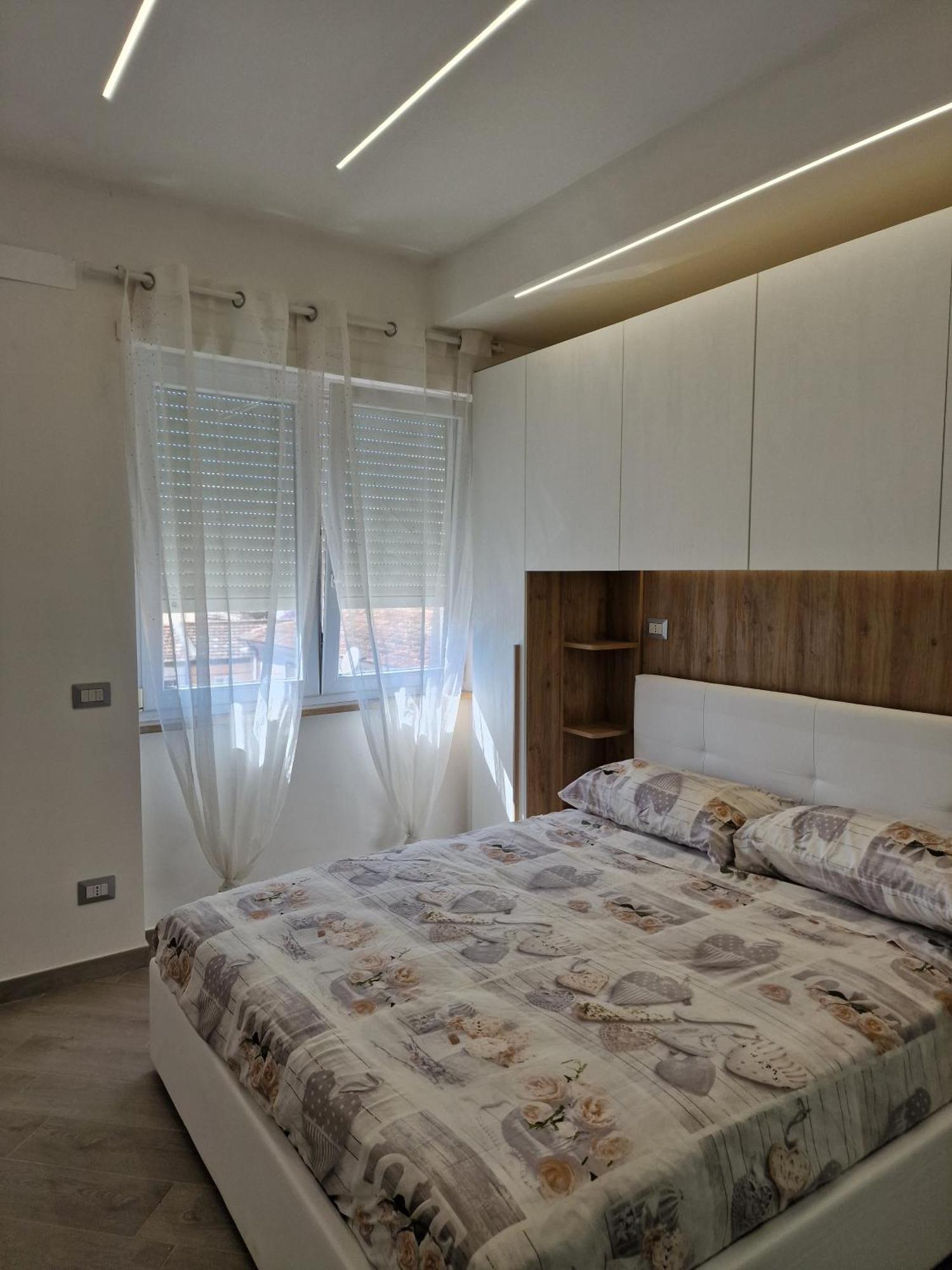Tower Apartments Terracina Bagian luar foto
